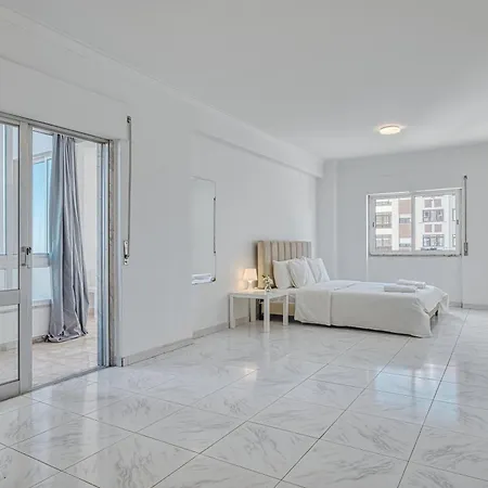 Familiar Com Vista Rio Num Partilhado Quarto em Acomodações Particulares *
